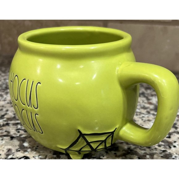 New Rae Dunn 2023 Halloween Web HOCUS POCUS Green Cauldron Mug - Picture 2 of 6